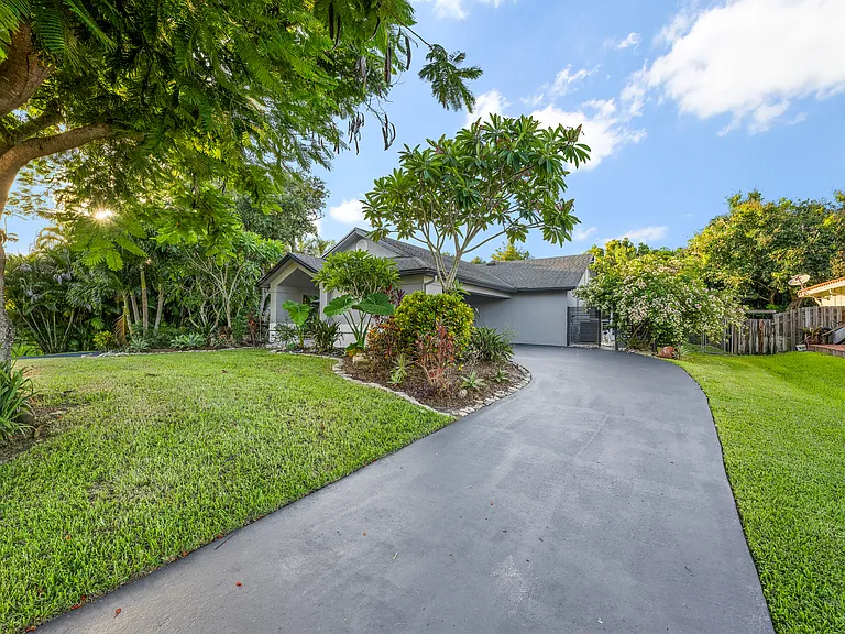 11741 NW 23rd St — Photo 51