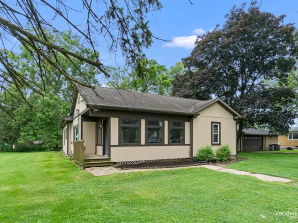 404 W Hall St, Sandwich, IL 60548