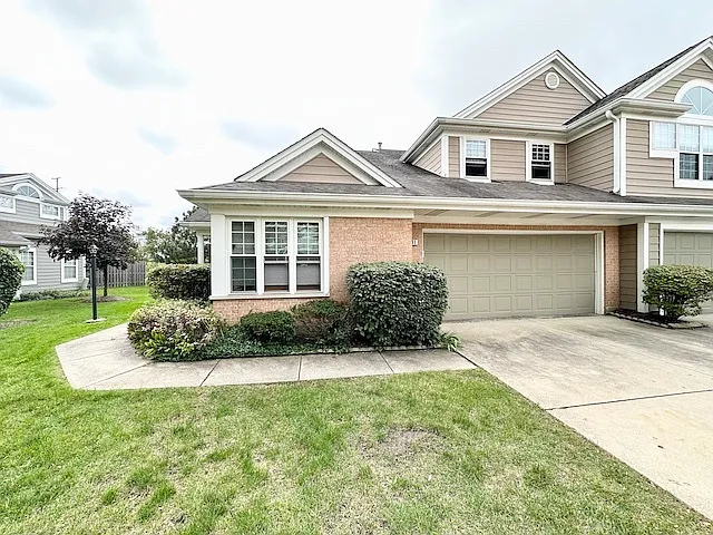 191 Woodstone Dr photo 1