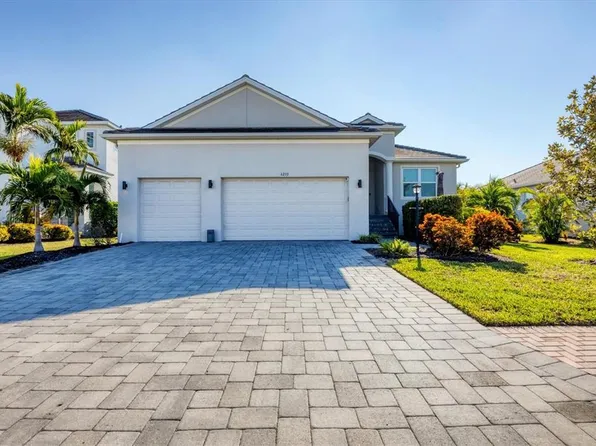 6233 Champions Row St, Bradenton, FL 34210
