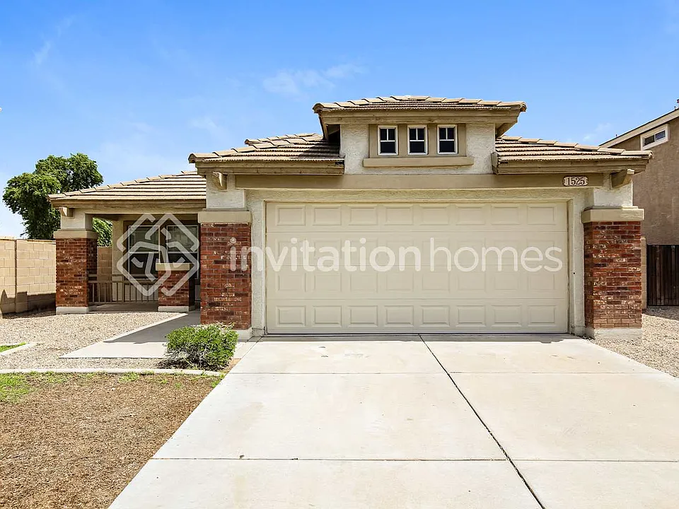 1525 S 121st Dr