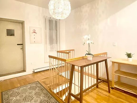 3rd image of 165 Attorney St APT 1B