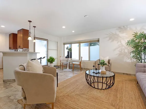 935 Genter St Unit 202, La Jolla, CA 92037