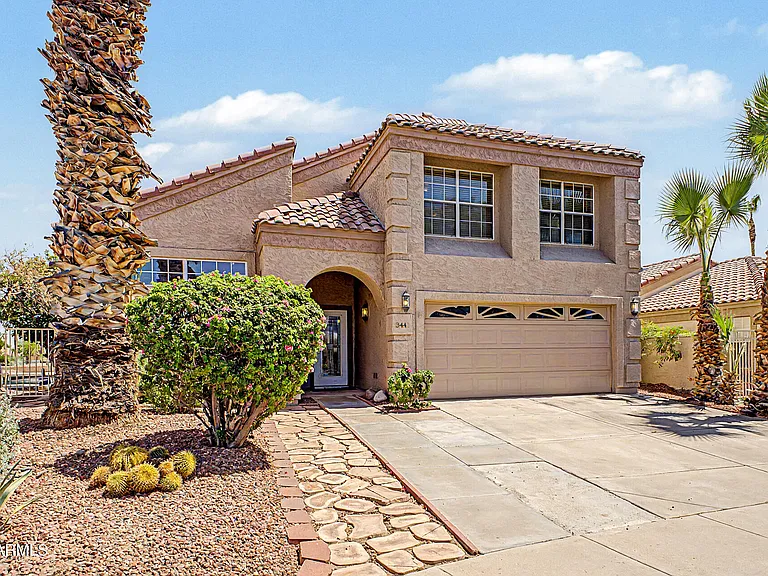 3441 E Wildwood Dr — Photo 3