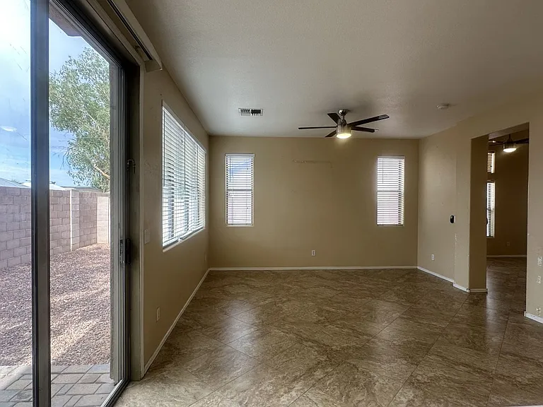 8927 E Crescent Ave — Photo 19