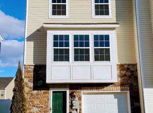 342 Rumbling Rock Rd, Hedgesville, WV 25427