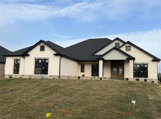 8421 Rock Ridge Ct, Edwardsville, IL 62025