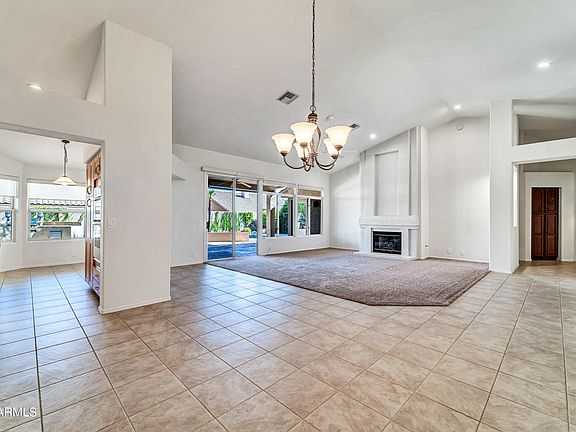 4th image of 8929 W KERRY Lane
