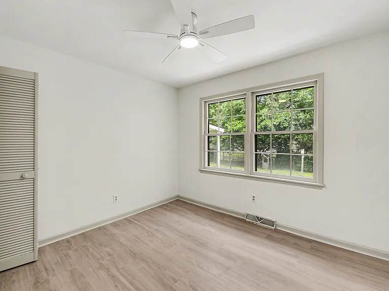 130 Sandtrap Rd — Photo 17