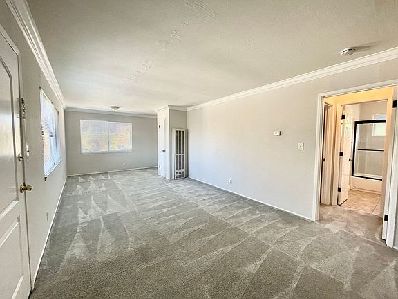 2nd image of 466 N Fair Oaks Ave #5