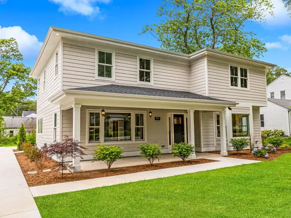 8313 North Links WAY, Fox Point, WI 53217