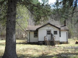 953 Bee Tree Rd, Swannanoa, NC 28778