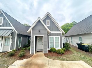 1184 Burrow Cir, Opelika, AL 36801