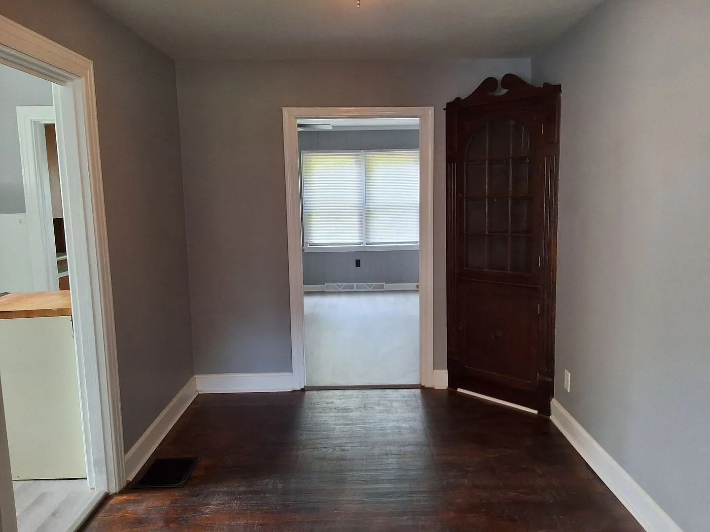320 Meadow Lane — Photo 3