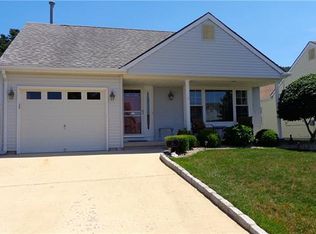156 Canterbury Ln, Toms River, NJ 08757