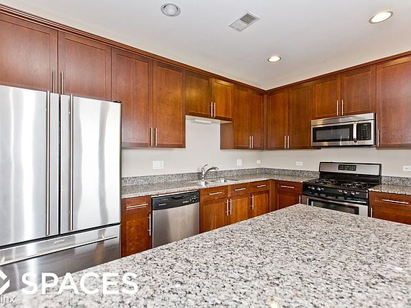 2nd image of 1464 S Michigan Ave APT 2407A