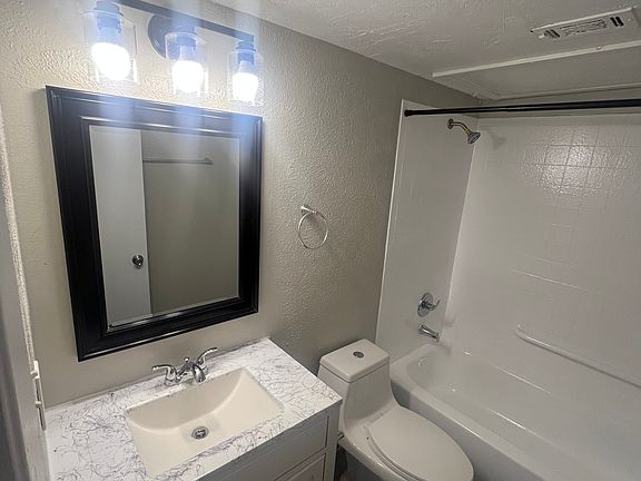 3rd image of 713 Apache Dr APT 201