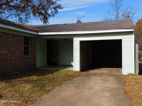 2nd image of 3130 Fair Meadow Dr