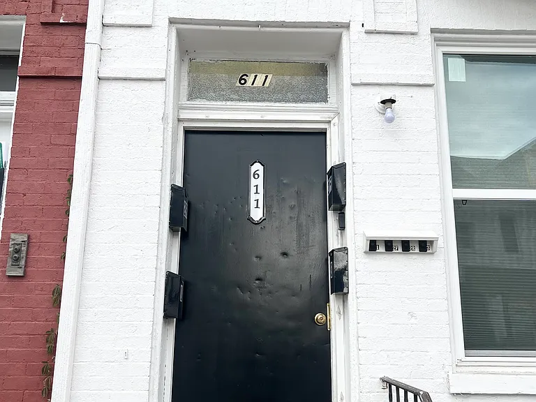 611 E Market St #1 — Photo 2