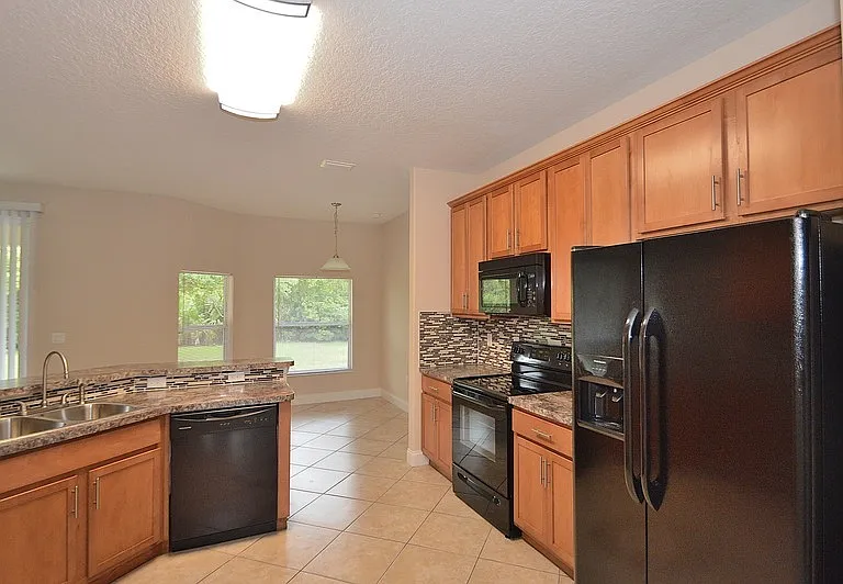 12 Lamar Ln — Photo 12