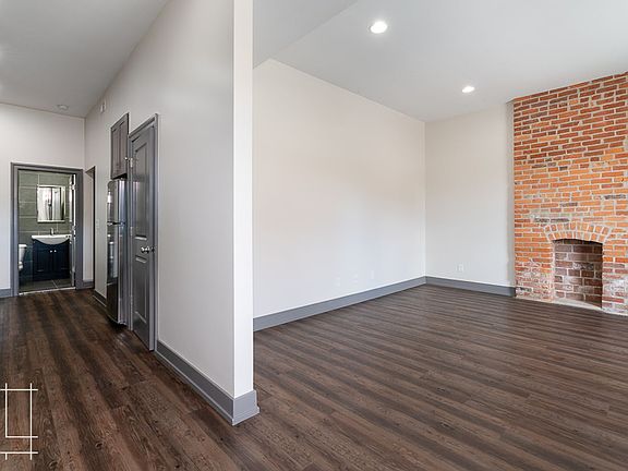 2nd image of 1448-1454 Indianola Ave #6511C6469