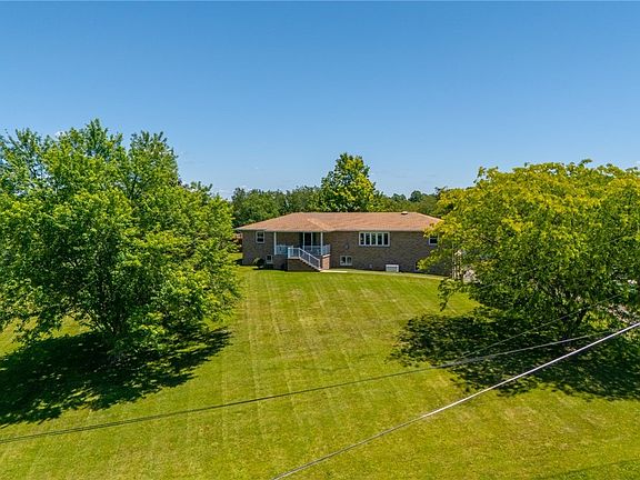 3rd image of 61173 Crozier Ridge Rd