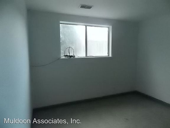 2nd image of 3814 Canterbury Ln