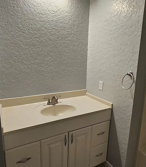 7831 Stallworth Ln — Photo 16