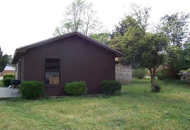 2nd image of 8924 Larry Dr