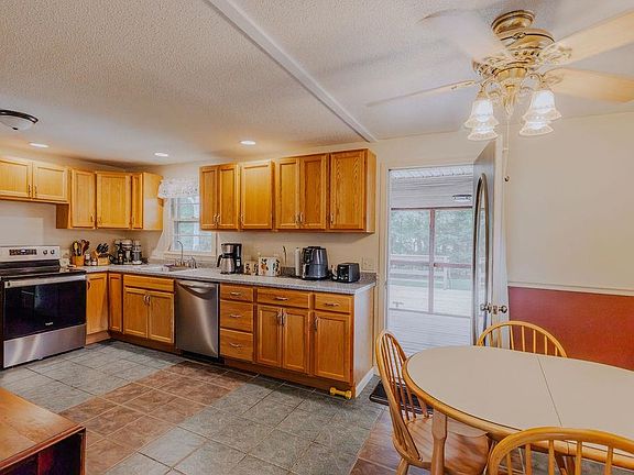 5th image of 54 Eastview Road