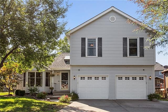 1st image of 821 Plum Rose Dr