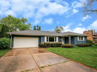 606 Hintze Rd, Madison, WI 53704