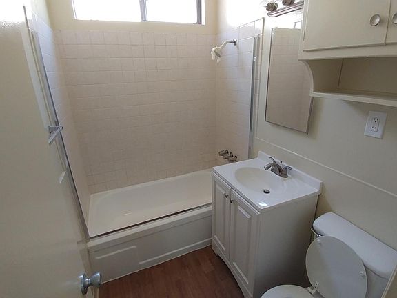 5th image of 12211 Manor Dr APT 7