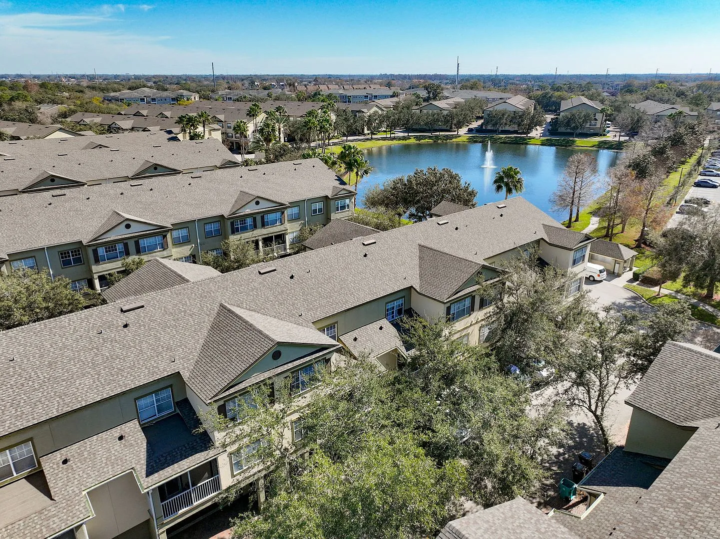 Luxury 3 Bedroom / 2 Bath Townhome In A Gated Community W/ Pool And More. — Photo 2