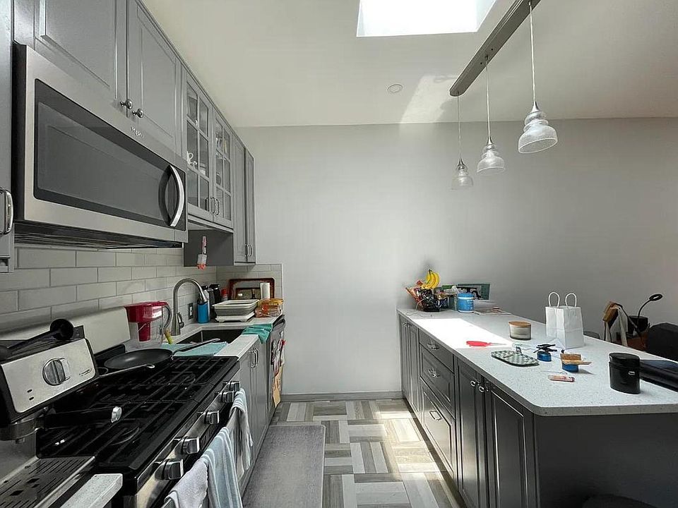 2nd image of 7182 Parsons Blvd #12
