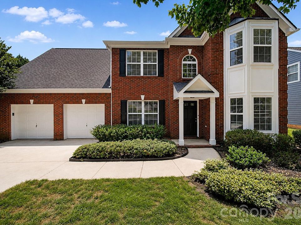 1st image of 11343 Fox Hill Dr