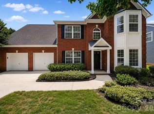 11343 Fox Hill Dr, Charlotte, NC 28269