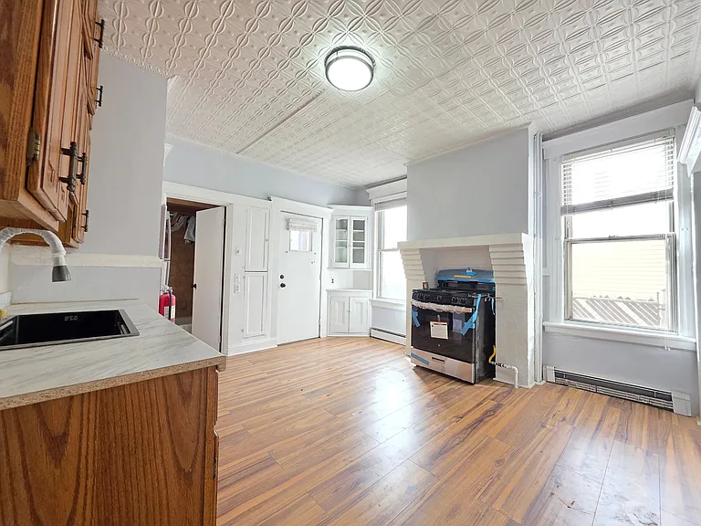 8 Lincoln Ave #1 — Photo 8
