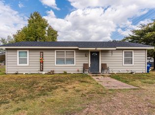 27 County Road 44070, Powderly, TX 75473