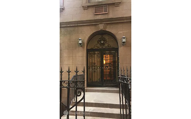 Rented by Douglas Elliman | media 21