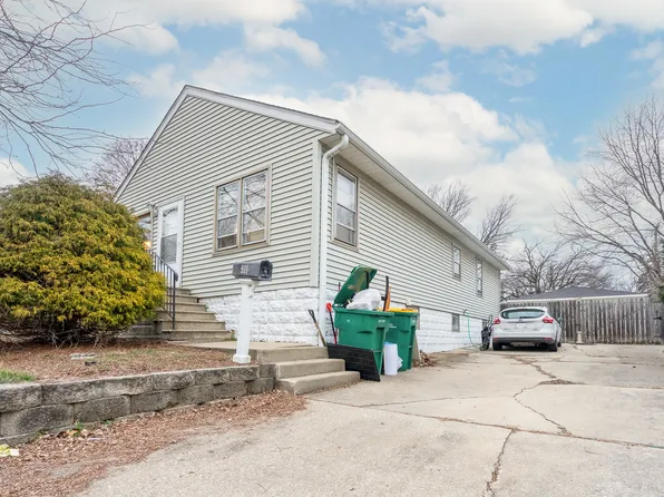 911 Croghan Ave, Joliet, IL 60436