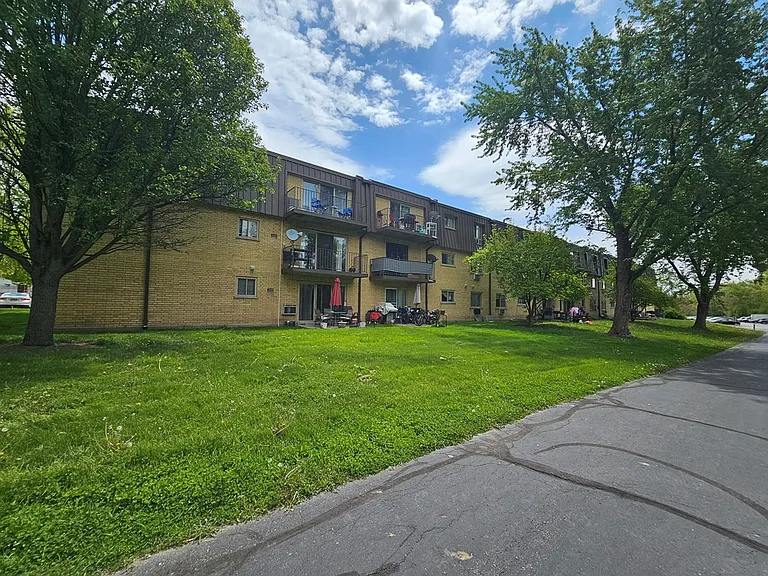 584 Fairway View Dr #2J — Photo 14