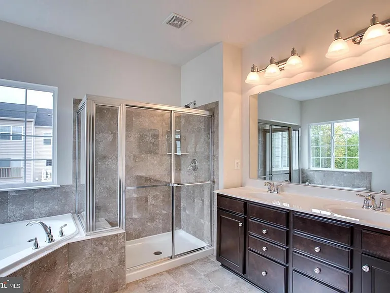 9029 Christina Pl — Photo 19