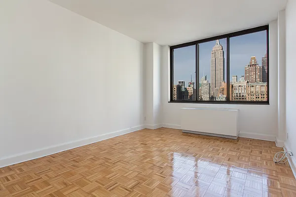 Rented by Renetta Real Estate | media 64