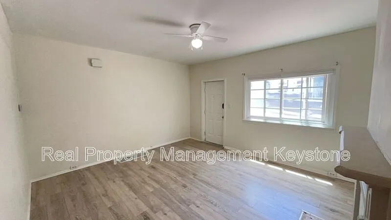 1405-1407 West St #1407