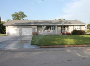 309 N 2nd St, Pierce, NE 68769
