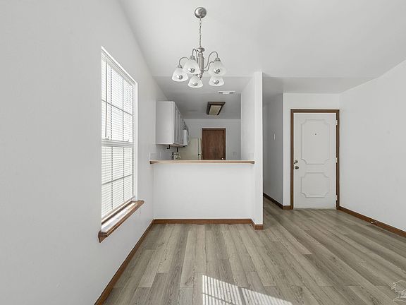 5th image of 907 Nutmeg Ave