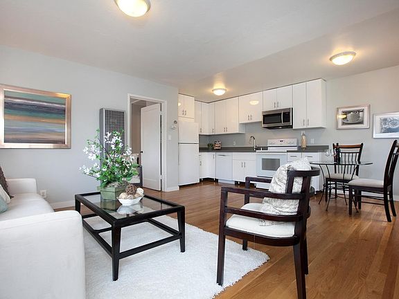4th image of 339 41st St APT A