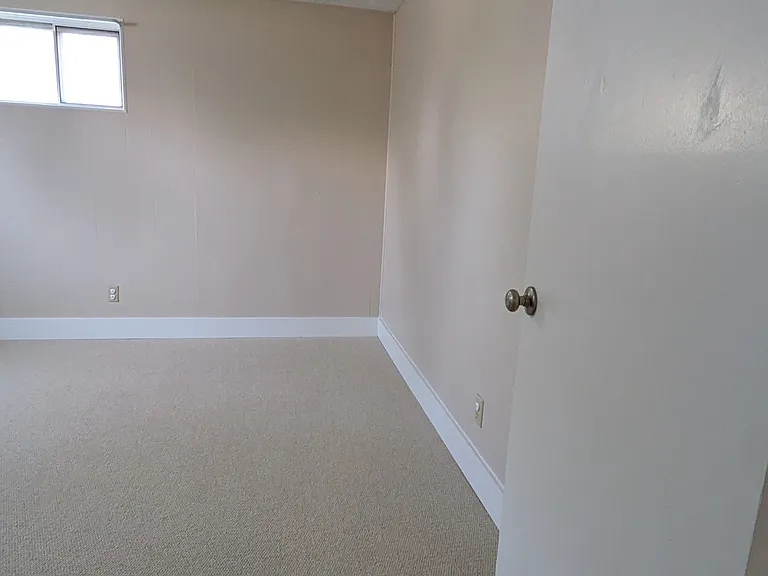4050 Hollow Rd — Photo 34