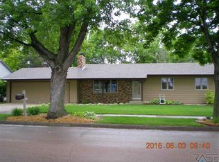 1705 S Melanie Ln, Sioux Falls, SD 57103